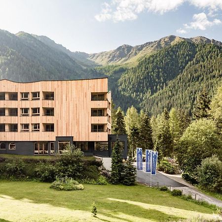 Falkensteiner Hotel Antholz - Adults Only エクステリア 写真