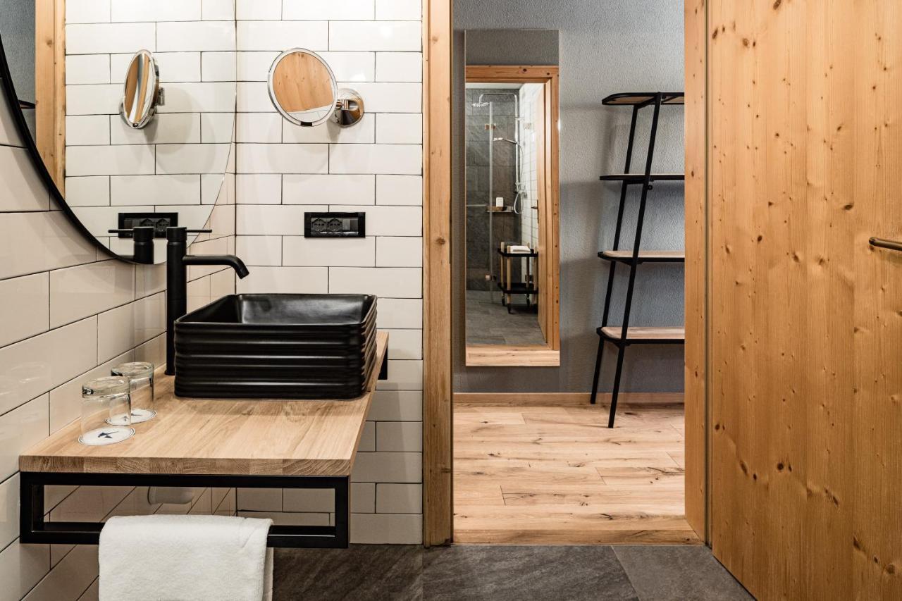 Falkensteiner Hotel Antholz - Adults Only エクステリア 写真