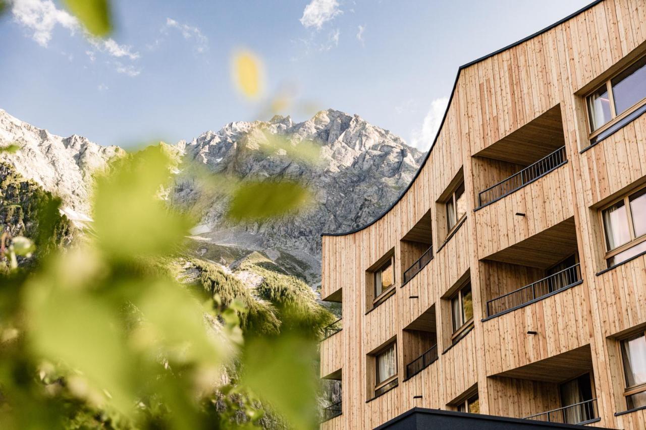 Falkensteiner Hotel Antholz - Adults Only エクステリア 写真