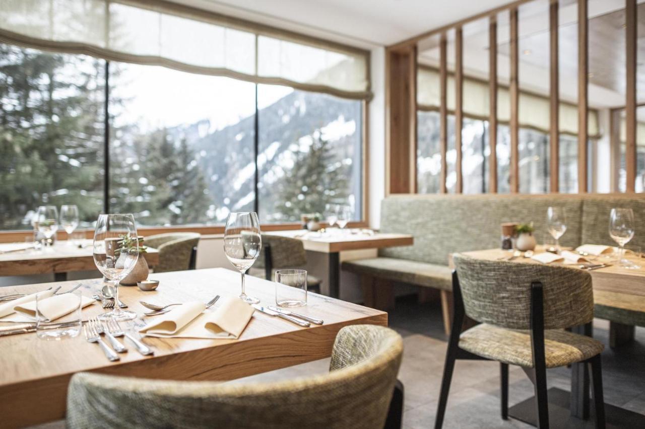 Falkensteiner Hotel Antholz - Adults Only エクステリア 写真