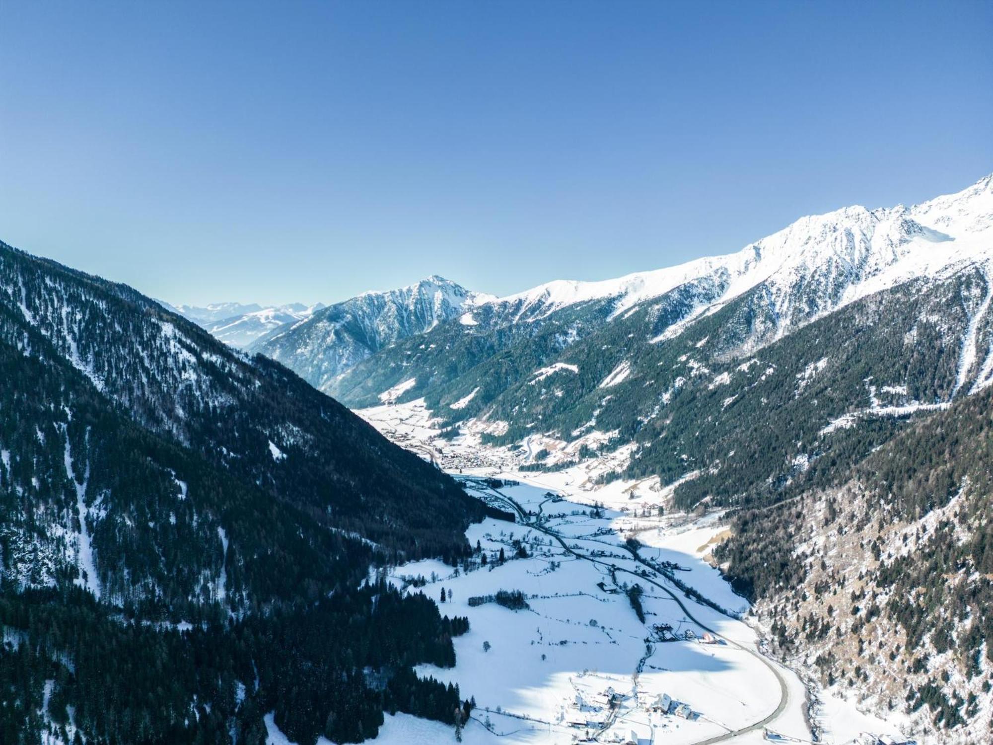Falkensteiner Hotel Antholz - Adults Only エクステリア 写真