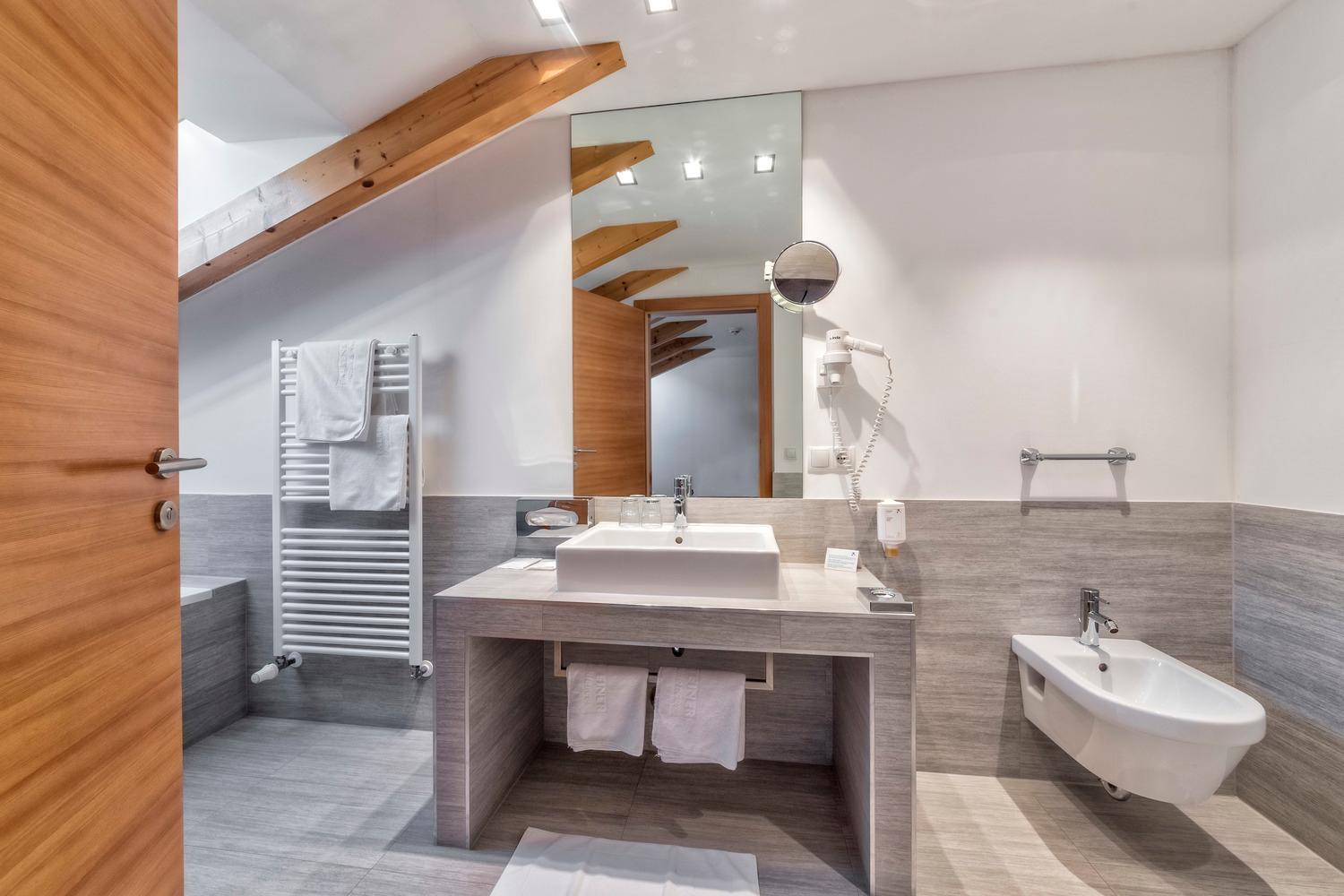 Falkensteiner Hotel Antholz - Adults Only エクステリア 写真