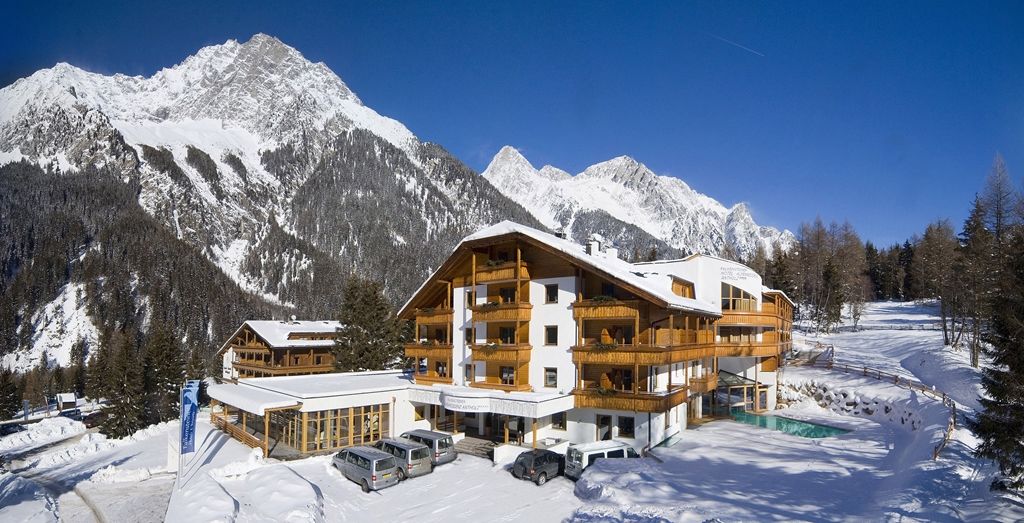 Falkensteiner Hotel Antholz - Adults Only エクステリア 写真
